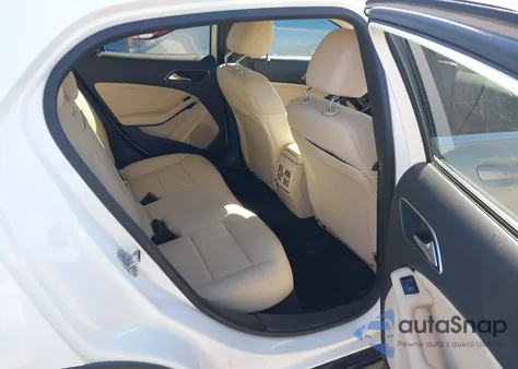 2019 Mercedes-Benz Gla 250 z USA, uszkodzony, nr VIN WDCTG4EBXKU000331